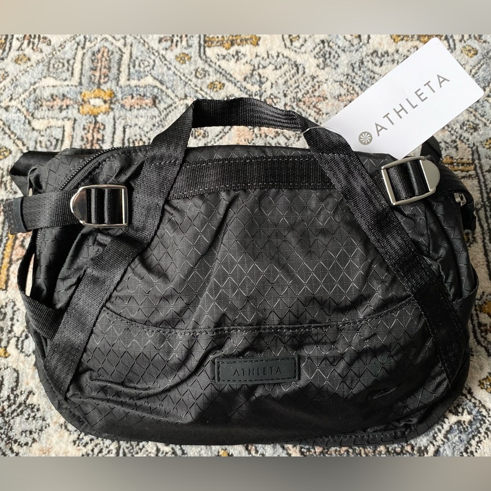 Athleta Excursion Waist Bag